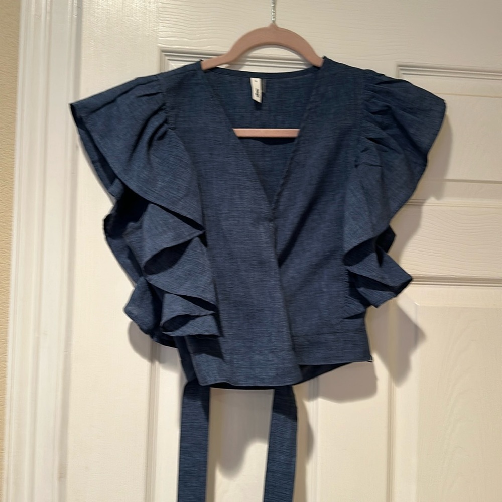 Top with ties and come together in front